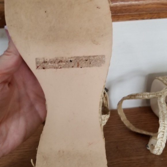 Two Lips sandals. Size is not listed on sandal - Picture 3 of 5